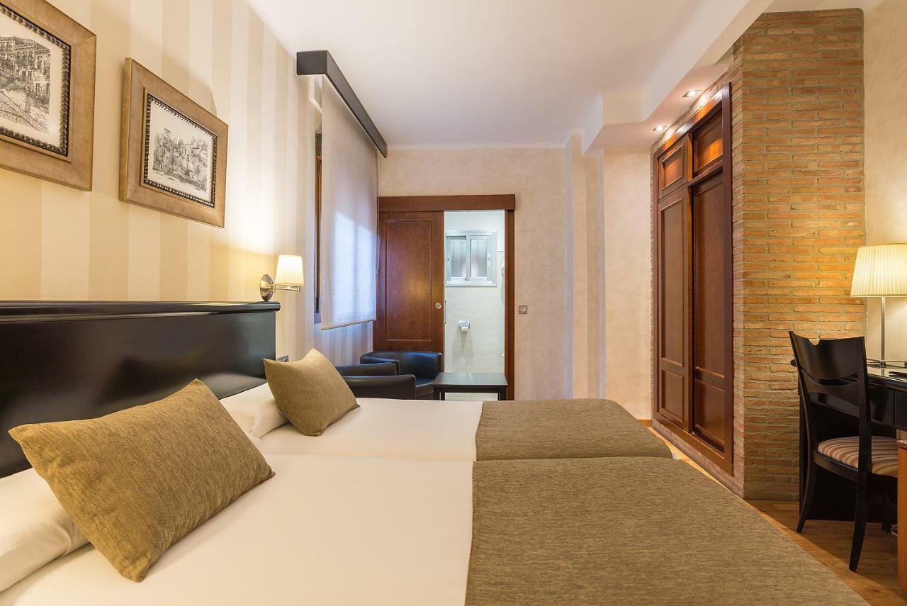 California Hotel Малага Екстериор снимка