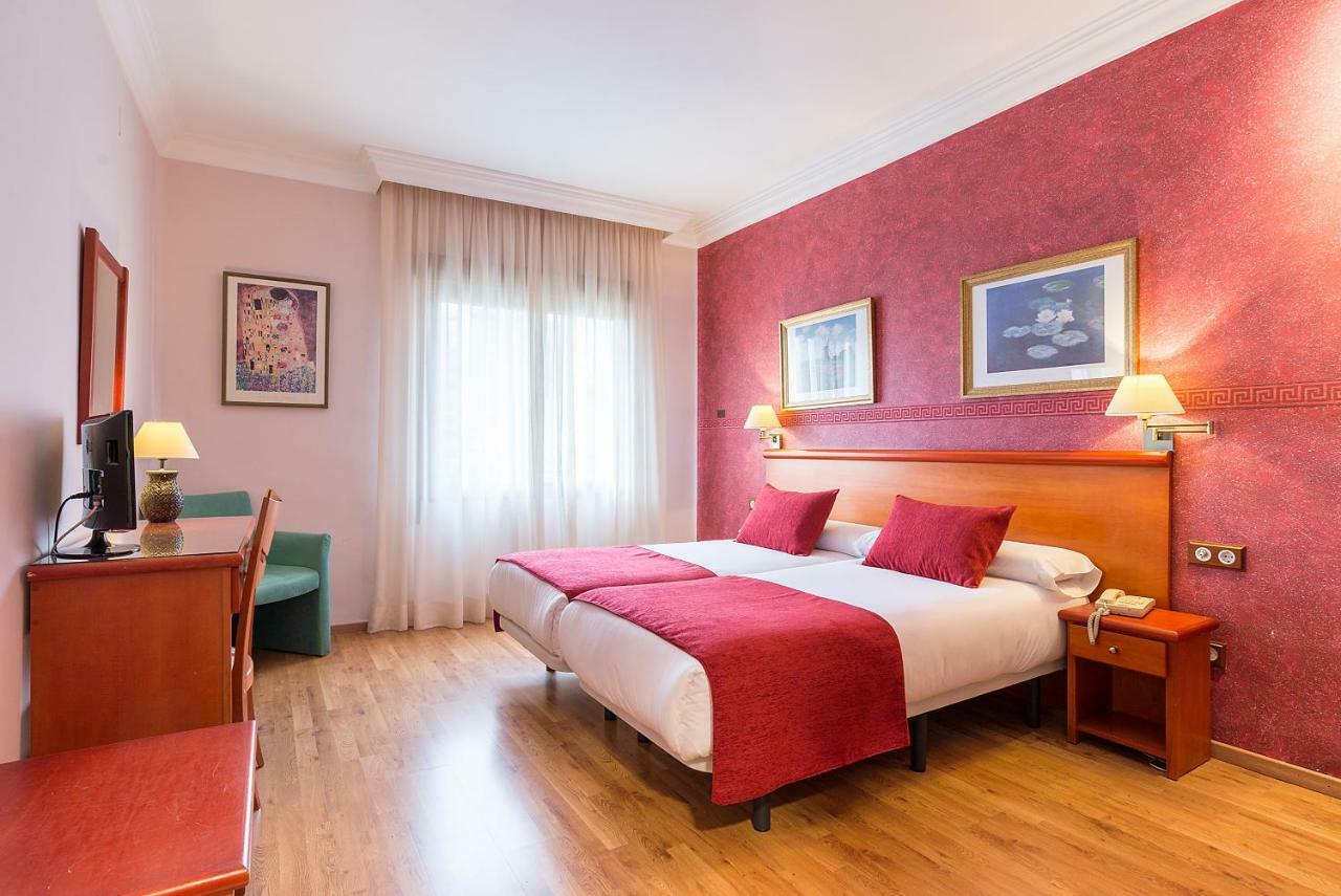 California Hotel Малага Екстериор снимка